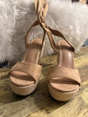 ZBY Beige Suede Espadrille Wedge Sandals – Size 7